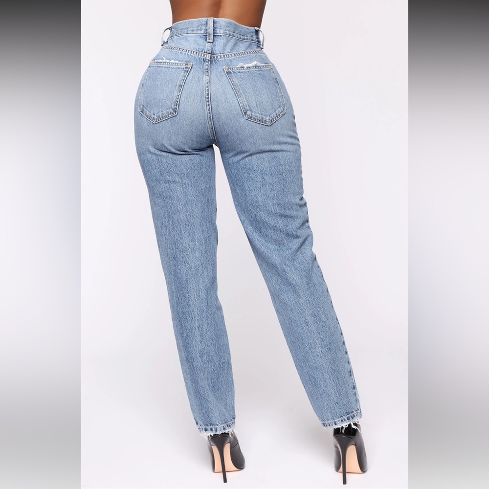High Rise Mom Jeans 👖✨ - Picture 12 of 16